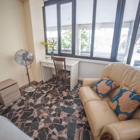 Bed & Breakfast Casa Fiorella, Mestre In Zona Centralissima